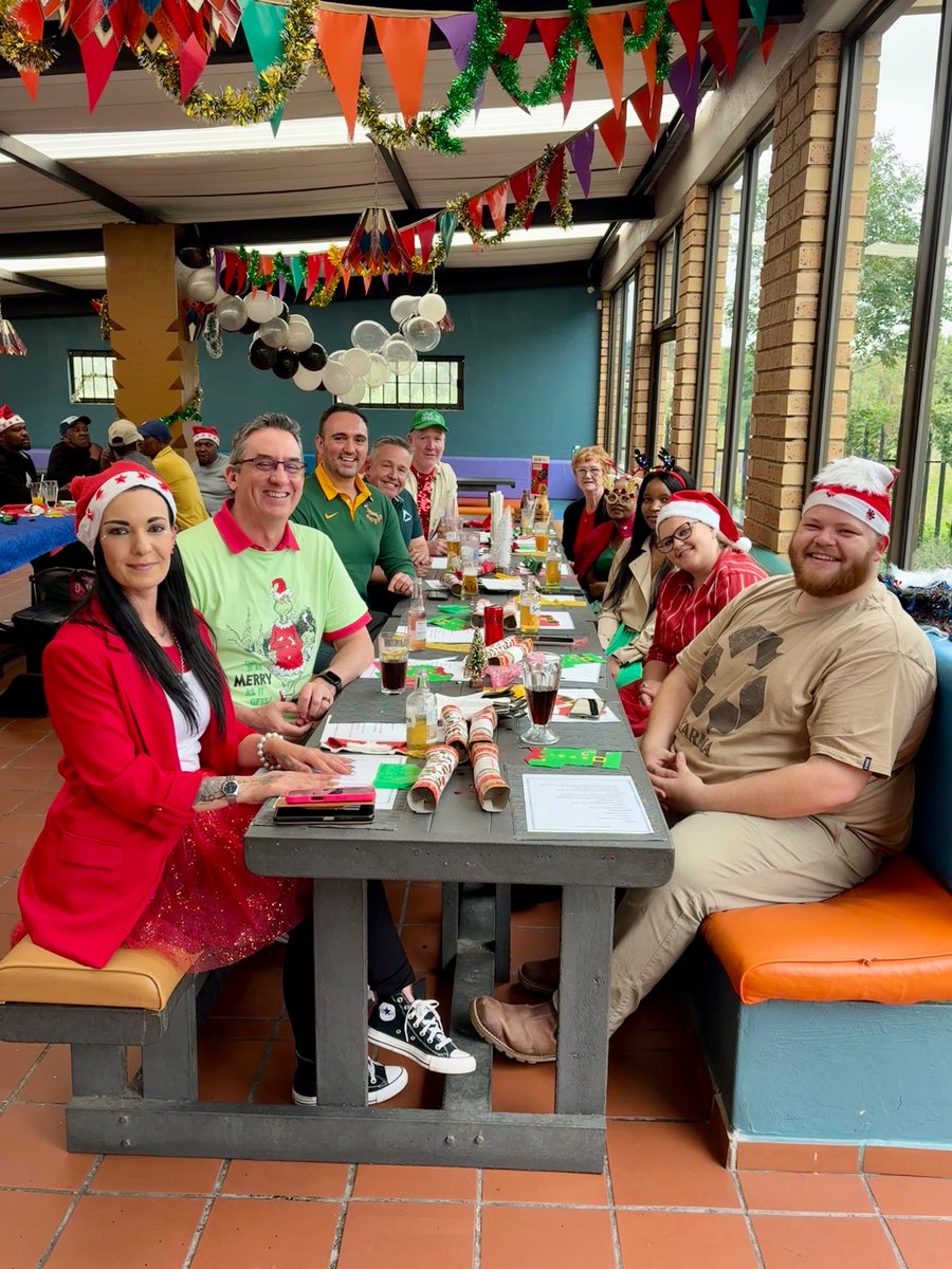 Herschell_SA's tweet photo. The people behind SA’s favourite lubricants and cleaners know how to wrap up the year 🎄✨

A huge shoutout to the Herschell team for an incredible 2025!

#TeamHerschell #FestiveSeason https://t.co/5mauXuC8V6