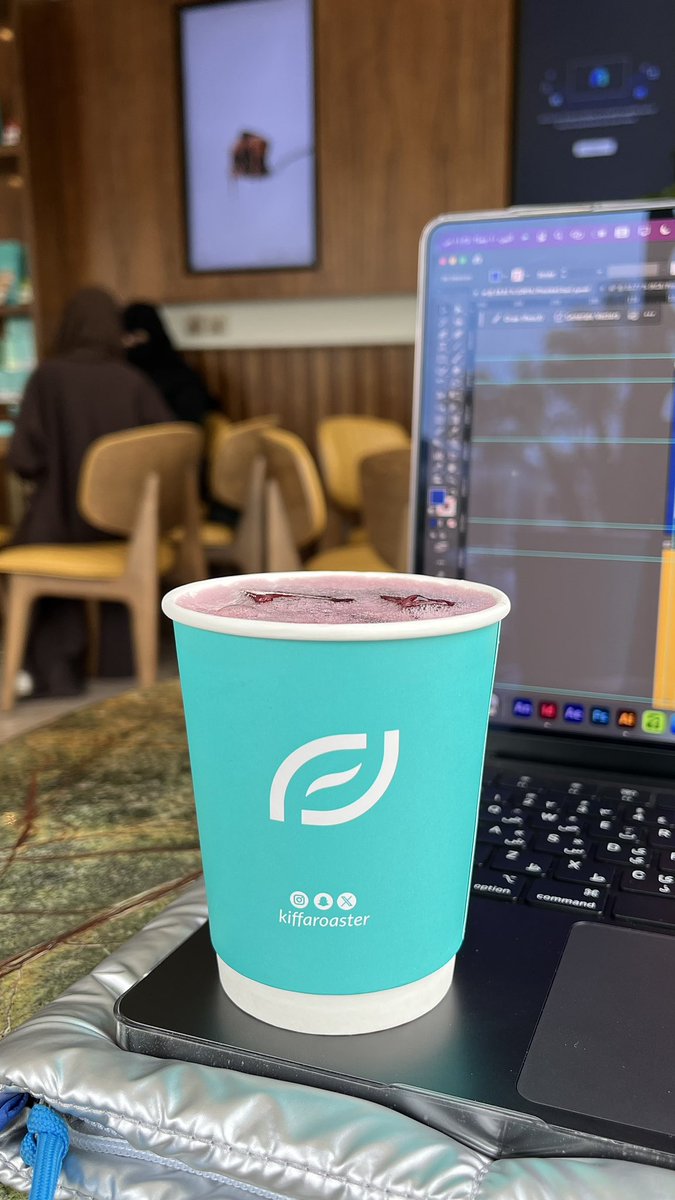 💻👭🏻🌺🍷📘