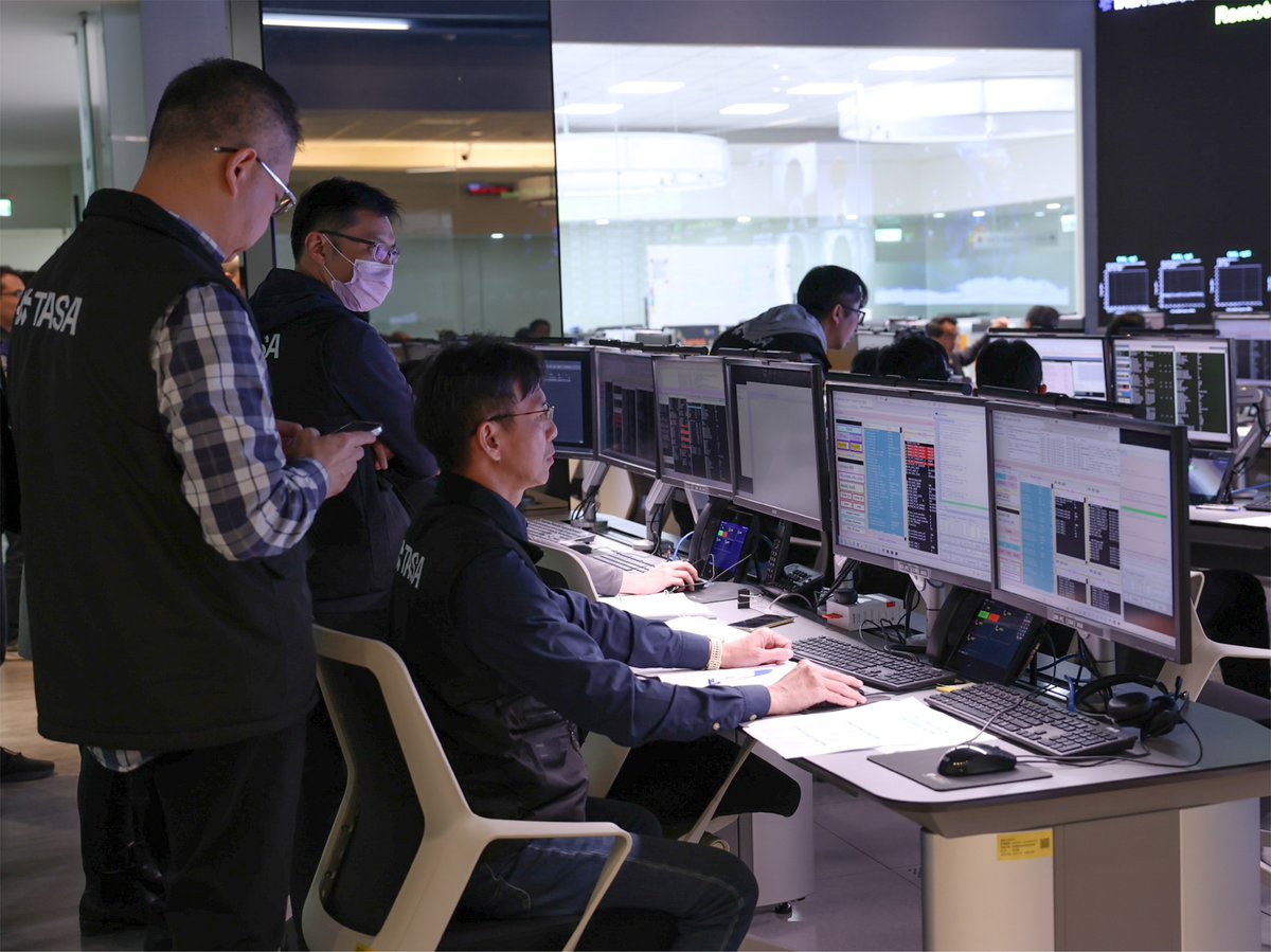 NOTICIASTaiwan's tweet photo. El primer satélite de la constelación Formosat-8, de fabricación taiwanesa, se lanzó con éxito desde California el 29 de noviembre, informó el Consejo Nacional de Ciencia y Tecnología.
https://t.co/2RrHsrTxKr https://t.co/qsmLFzBBR5
