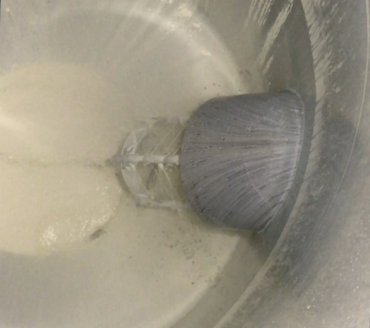 ibwruehrer's tweet photo. Leitstrahlmischer RotoRex mit patentierter CIP-Selbstreinigung 

Bei unserem patentierten CIP-Selbstreinigung (Clean-in-Place) besitzt das Rührwerk integrierte Spülkanäle und CIP-Düsen. Diese ermöglichen vollständige Innenreinigung des Mischers keine Toträume oder Sprühschatten. https://t.co/dgMTapVccR