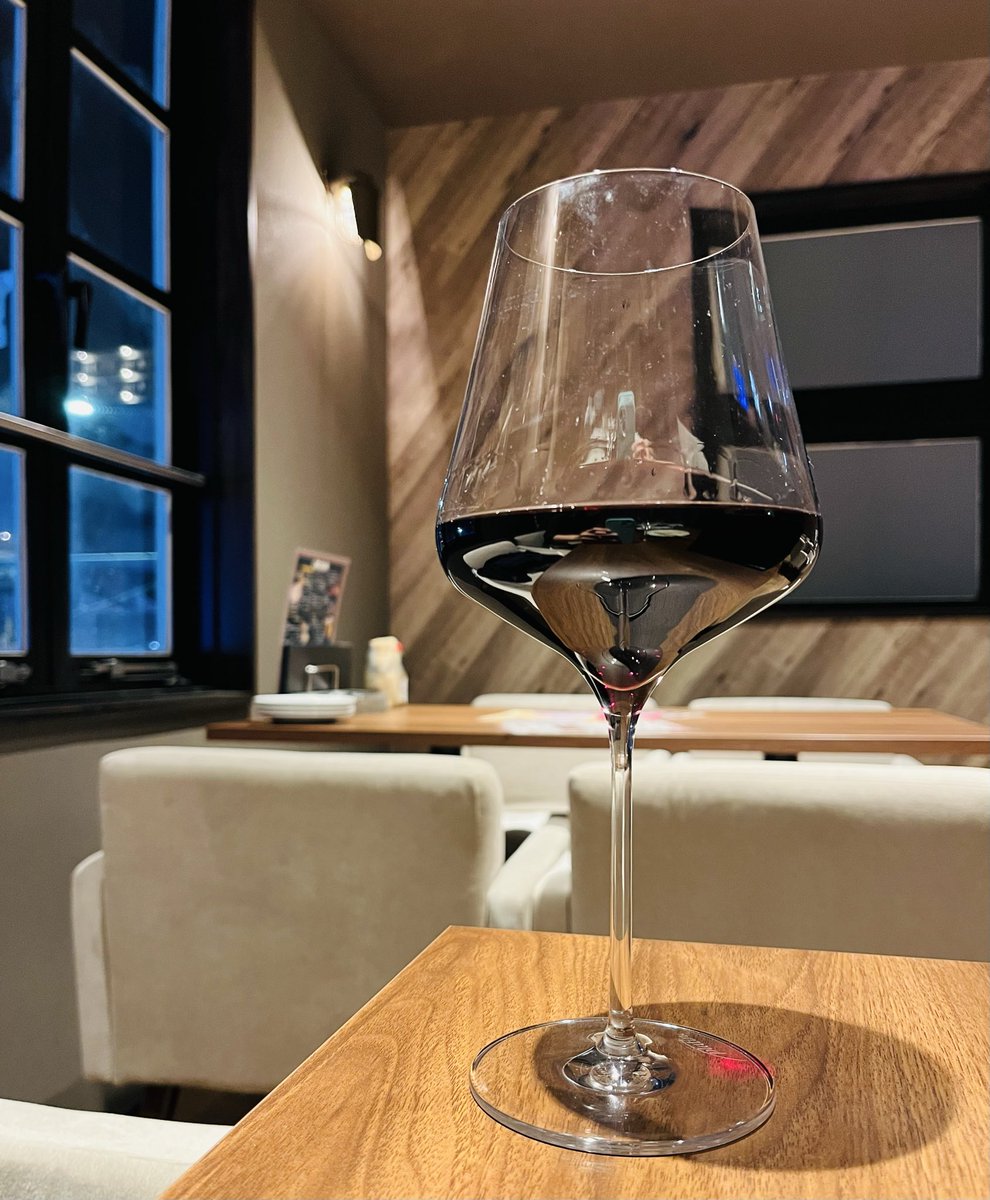 連日仕事の後のワイン🍷最高です❤️
頑張ったからこそ美味しい。。。

今年もあと一か月です
頑張ろうね💙