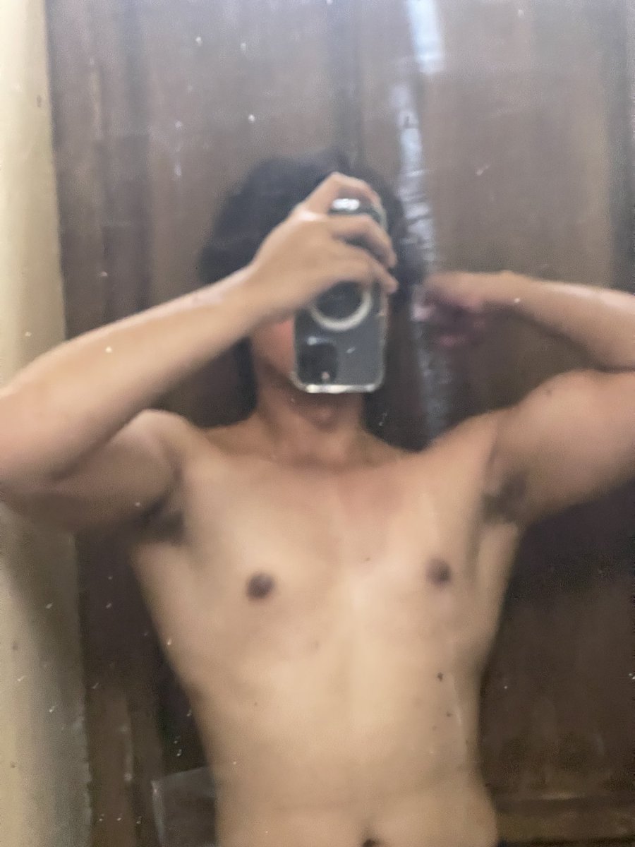 Coryalz's tweet photo. First workout of December Chest and Arms focused https://t.co/Q6jLLfNbTw