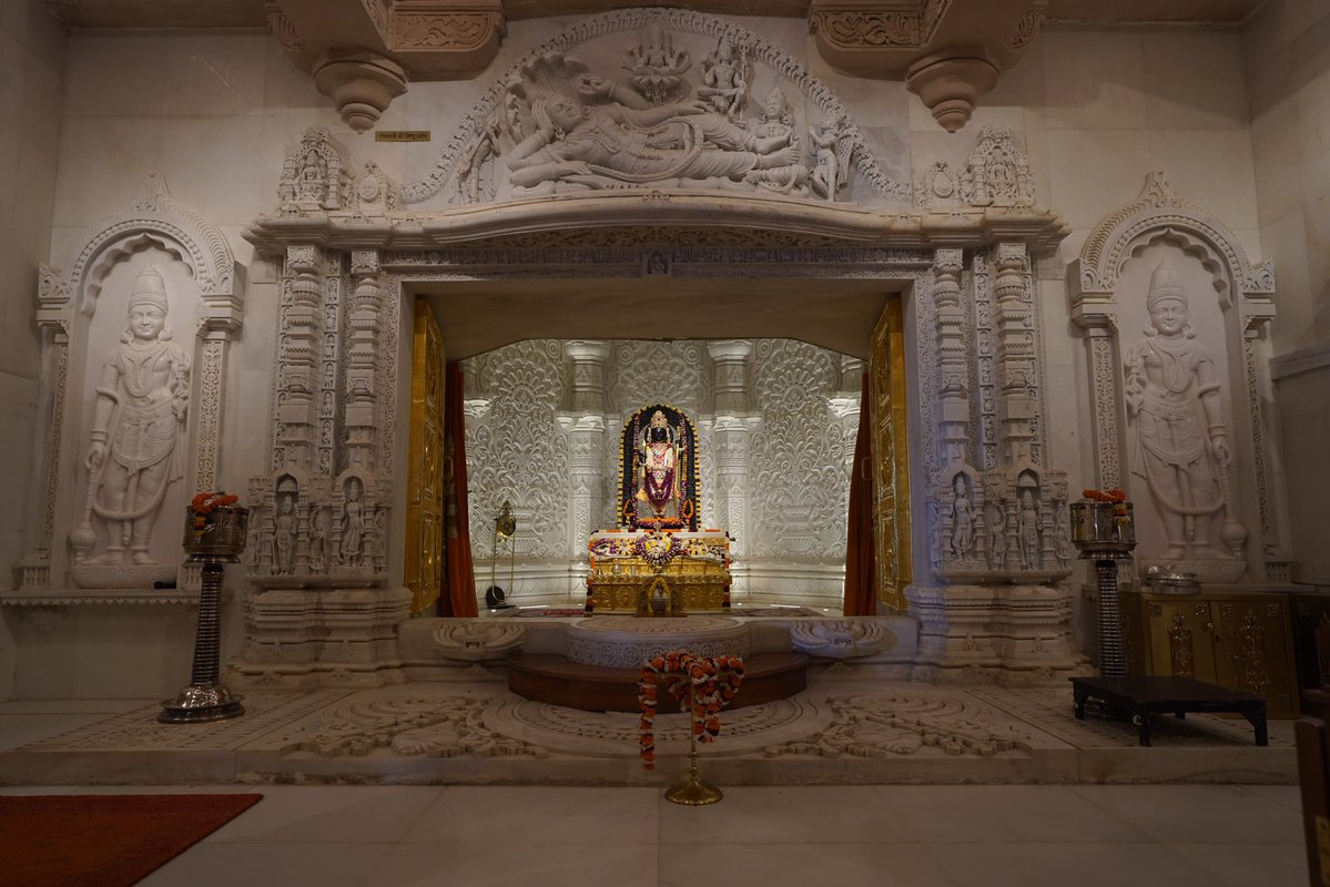 ShriRamTeerth's tweet image. अयोध्या स्थित श्री राम जन्मभूमि मंदिर में विराजमान प्रभु श्री रामलला सरकार 

Prabhu Shri Ramlalla Sarkar at Shri Ram Janmabhoomi Mandir