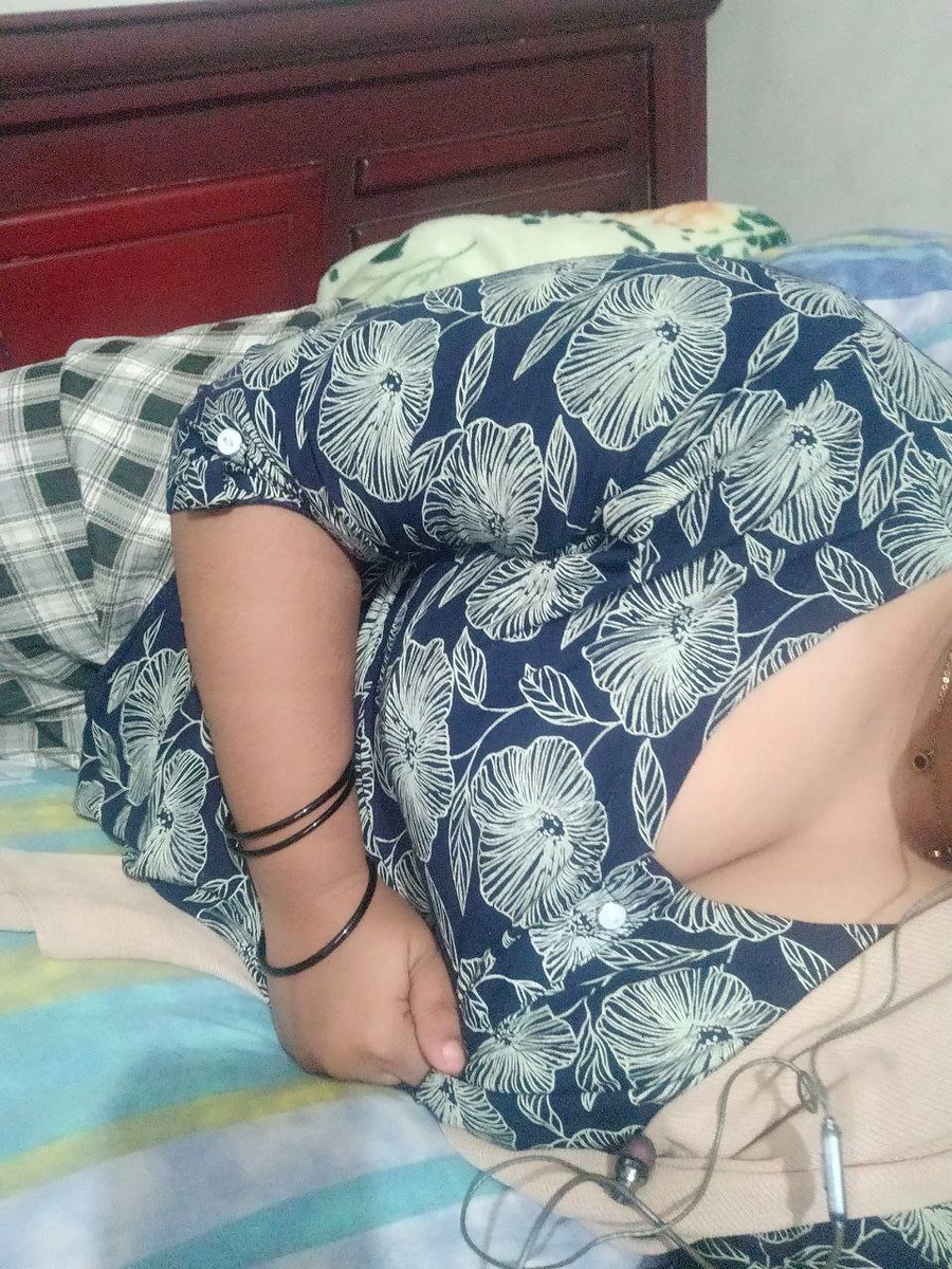 mallucamfun's tweet photo. 🔥 I'm LIVE now 🔥
Mallu cam girl ready to tease, please, and take you all the way ഹലോ 😈💦 telegram : @Shaba721
💋 Paid show only – real &amp; raw
💸 Confirm &amp; enter – DMs open!
🕒 Active now – don’t miss it!
#LiveCamShow  
#MalluCamGirl  
#HornyMen  
#NSFWLive https://t.co/OZ8zU0yqrD