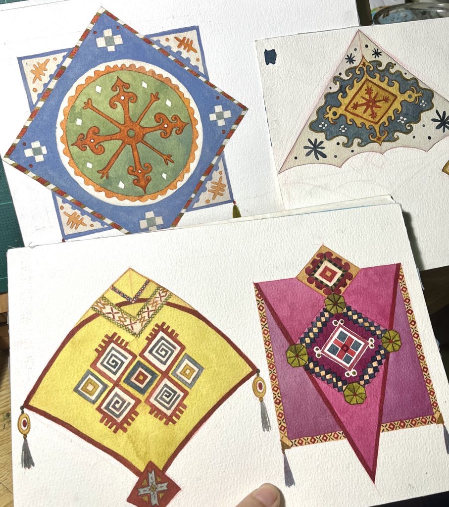 Sundaee17's tweet image. นิ้งนะคะ หรือเรียกว่าSundae ก็ได้ ชอบทำงานที่มีความเป็น Traditional culture  โดยใช้Patterns ตอนนี้อาจจะยังไม่เป็นรูปเป็นร่างค่ะ แต่จะพยายามไปเรื่อยๆ ฝากผลงานนะคะ🙌🥺