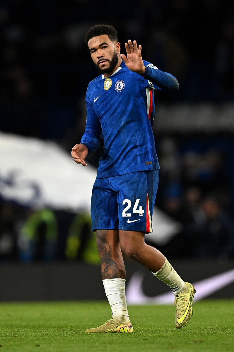 SanyinSux22201's tweet image. Day 10 — My Web Dev Journey 🎄🚀

Mew month energy 
Merry Christmas 🎄🎁 in advance ✨

I took a break after a full week of coding, downloaded my JavaScript resources 👀🔥 and Chelsea played beautiful football so mood = restored 💙⚽️

What are YOU working on this month?👇🏽