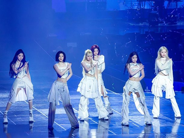 mixx_data's tweet image. NMIXX 1ST WORLD TOUR &amp;lt;EPISODE 1: ZERO FRONTIER&amp;gt; IN INCHEON Recap 💙

   [ FULL CONCERT ] ⬇️🔥
youtu.be/v3zgDpJXrqM?si…

1. opening＋O.O
youtu.be/Hye1Dlduk2U?si…
2. Phoenix 
youtu.be/b8EzLhSvnZc?si…
3. Run For Roses
youtu.be/5StijMokBdo?si…
4. Soñar
youtu.be/tOJyOTeN7Mc?si…
5. RICO…