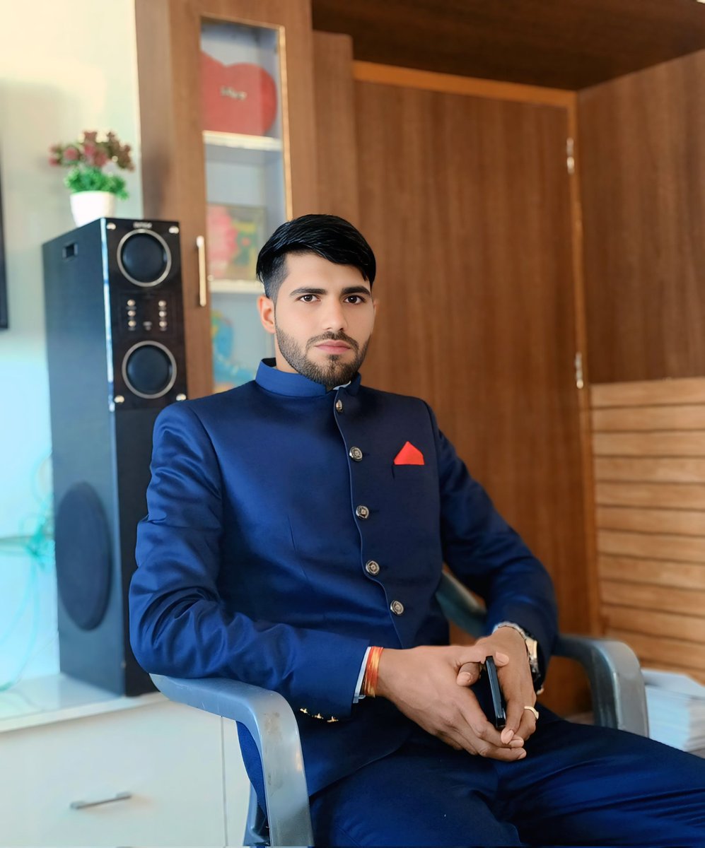 KM_KAMLESH1 tweet media