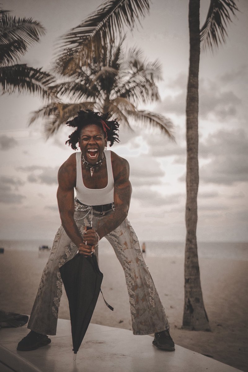 barrybl4ck's tweet image. HIMOTHY WILL I AM! 🐦‍⬛🤍🩶🖤
.
.
5 SONG EP // 3 BONUS TRACKS
.
.
WE ARE ALMOST DONE // VISUALS AND MORE WILL BE DROPPING ASAP🖤🩶
.
.
THANK YOU FOR ALWAYS RAGING🤘🐦‍⬛🔥
.
. special thanks to @jj_hawk_wies for 📸 🔥
(TAGS)
#ragecore #newartist   #metalcore #emocore  #newmusic