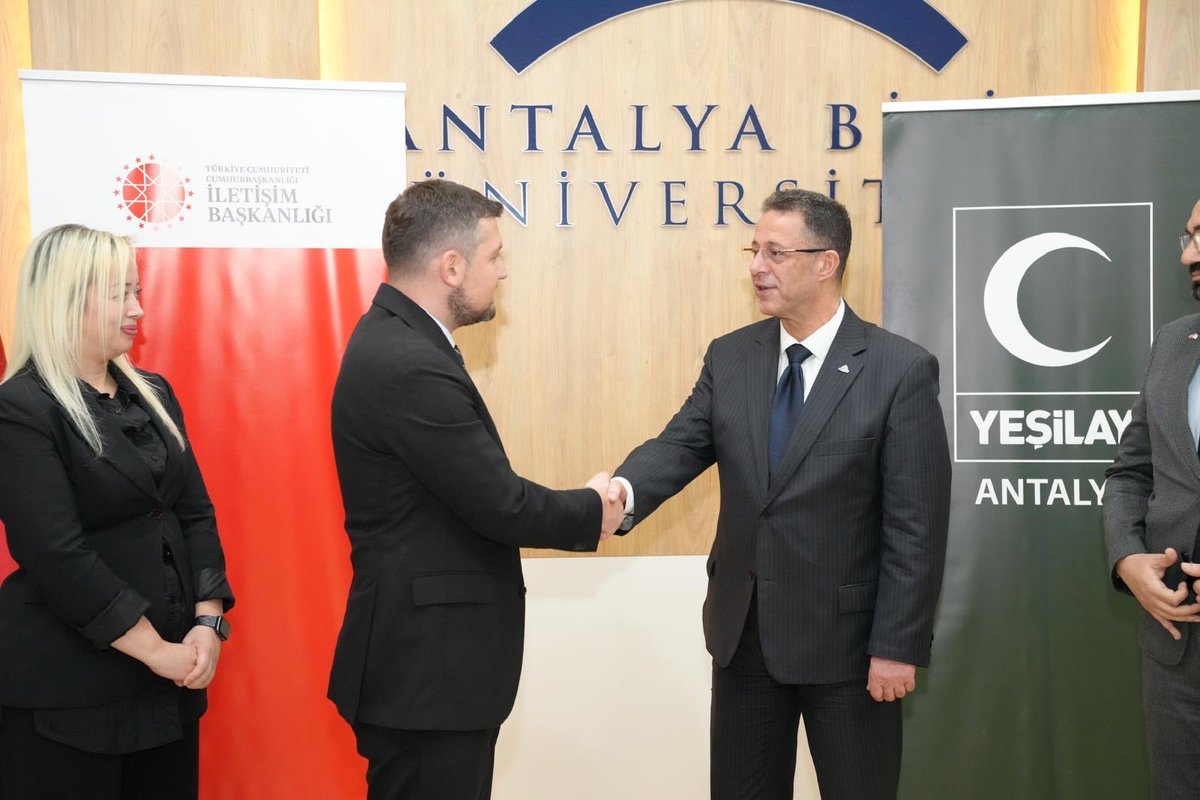 Haberrnet48's tweet image. GÖREV ALDIĞI HER YERİ CANLANDIRAN MÜDÜR Ahmet Uzun.👏🏻👏🏻🇹🇷🌹
@RTErdogan 
@iletisim 
@AntalyaValilik 
@iletisimantalya 

habernet48.com/haber/gorev-al…