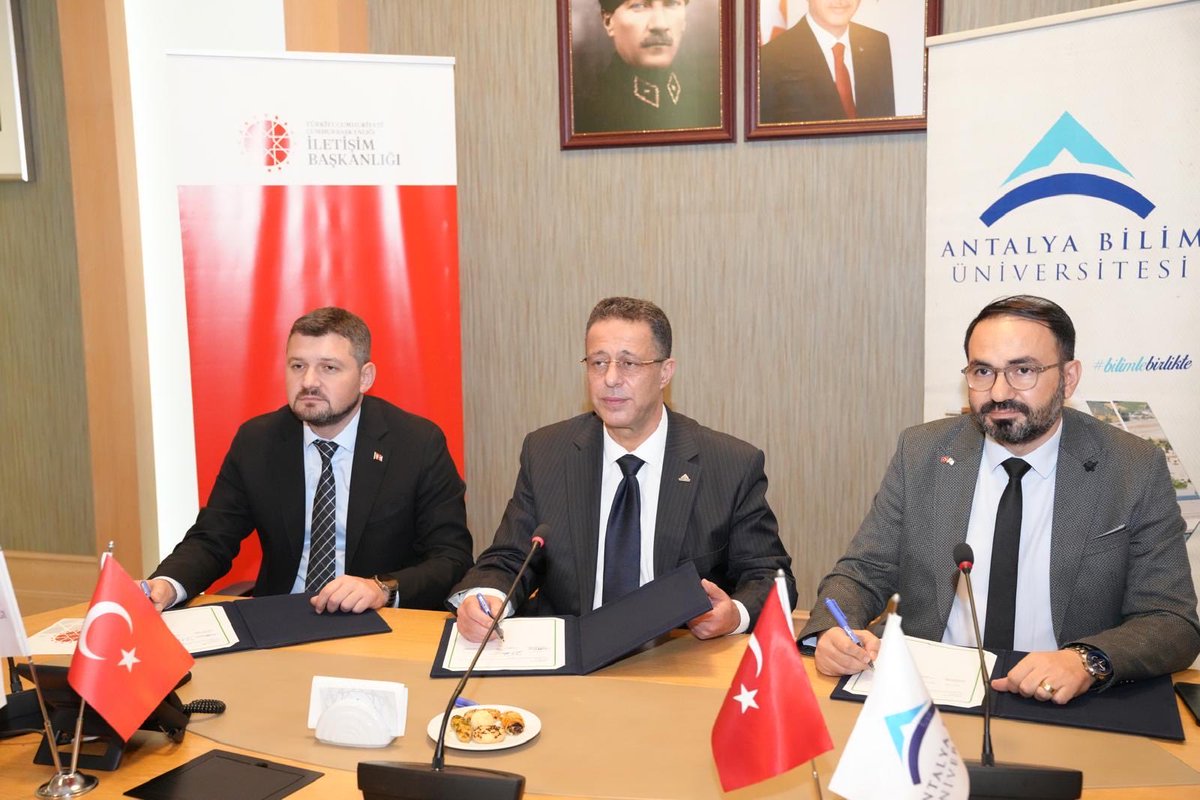 Haberrnet48's tweet image. GÖREV ALDIĞI HER YERİ CANLANDIRAN MÜDÜR Ahmet Uzun.👏🏻👏🏻🇹🇷🌹
@RTErdogan 
@iletisim 
@AntalyaValilik 
@iletisimantalya 

habernet48.com/haber/gorev-al…