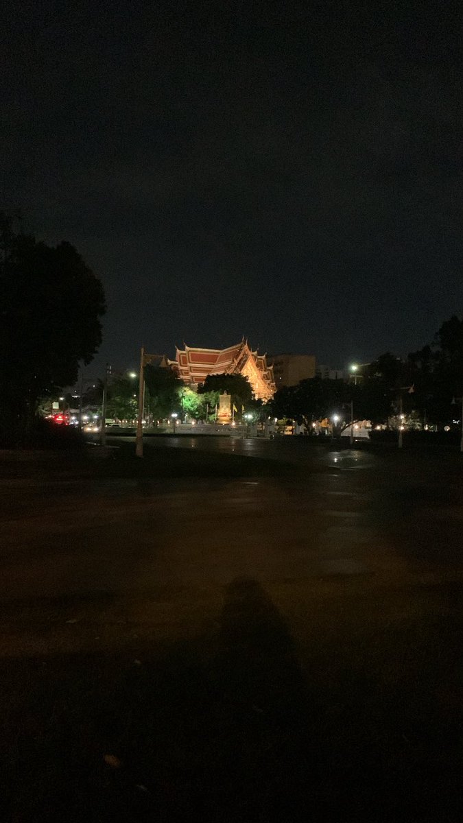 runkun_dayz's tweet image. ไปตอนดึกหน่อยไม่มีทั้งคนไม่มีทั้งรถเงียบสงบแต่ไม่อันตราย