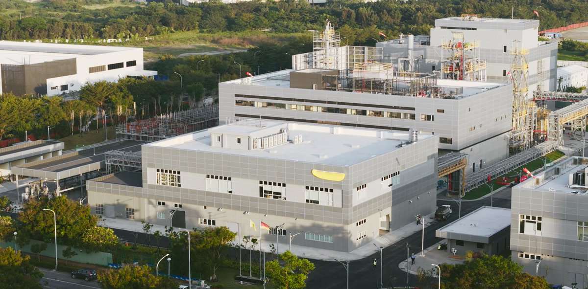 EMD Electronics tweet media