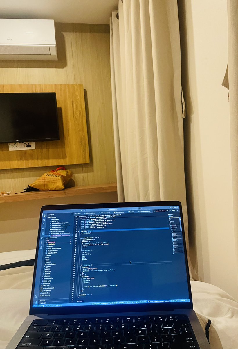 shohag4y's tweet image. Do you code while traveling ? 
#reactjs #frontenddevelopment #ui #ux #WebDesign