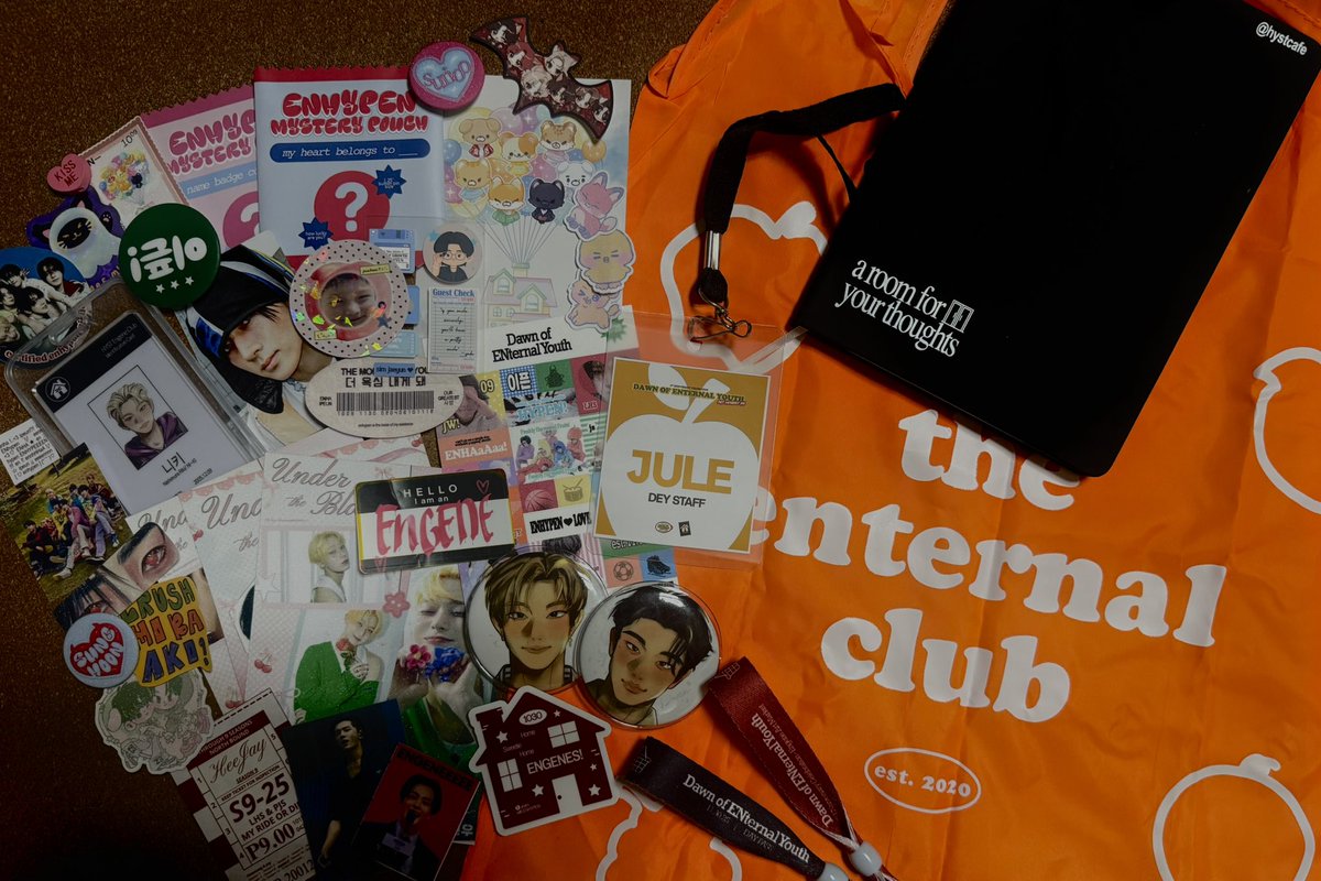 jule ✩ tweet media