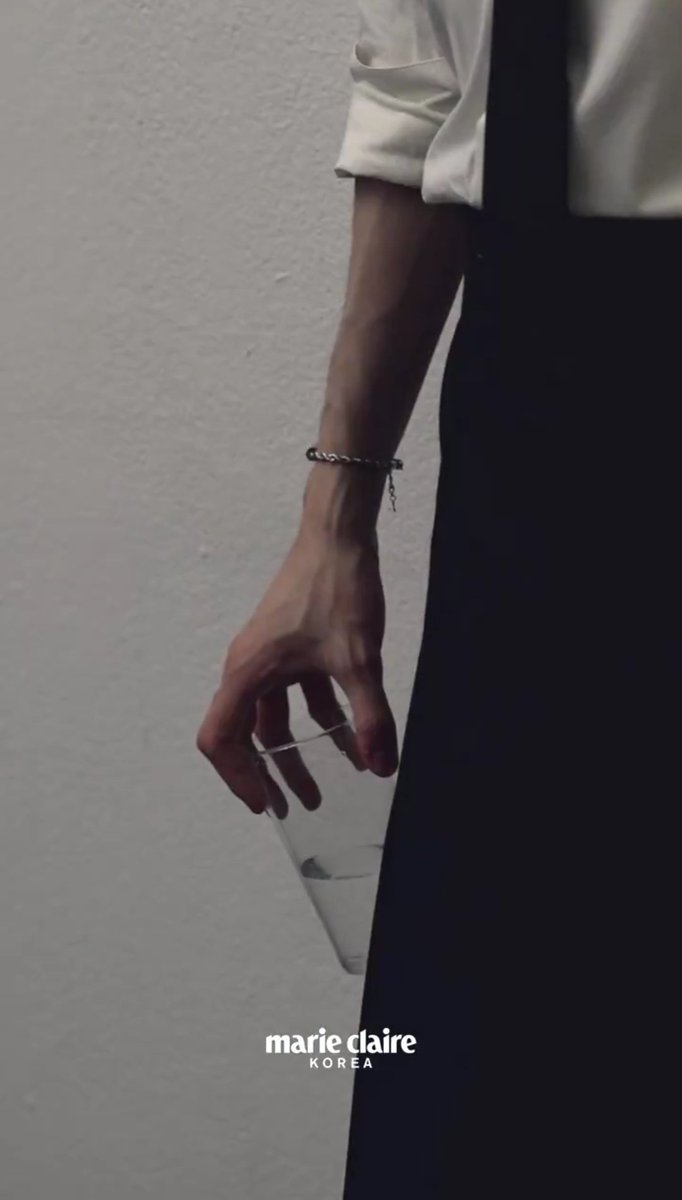 2lightstruck's tweet image. 수상하게 손짤이 많은 프로게이머