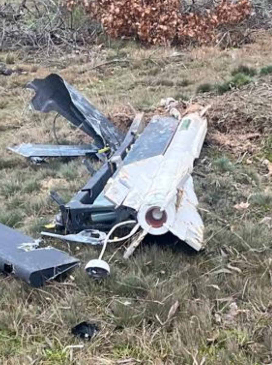 OSINTInsight_'s tweet photo. 😬Geran-2 strike drones have now launched R-60 air-to-air missiles for the first time.
Very bad news for Ukraine because they can now target helicopters and fighter jets in addition to deploying cluster submunitions and other explosives. 

#UkraineWar #Russia #Ukraine #drone https://t.co/k2cPL6AF3h