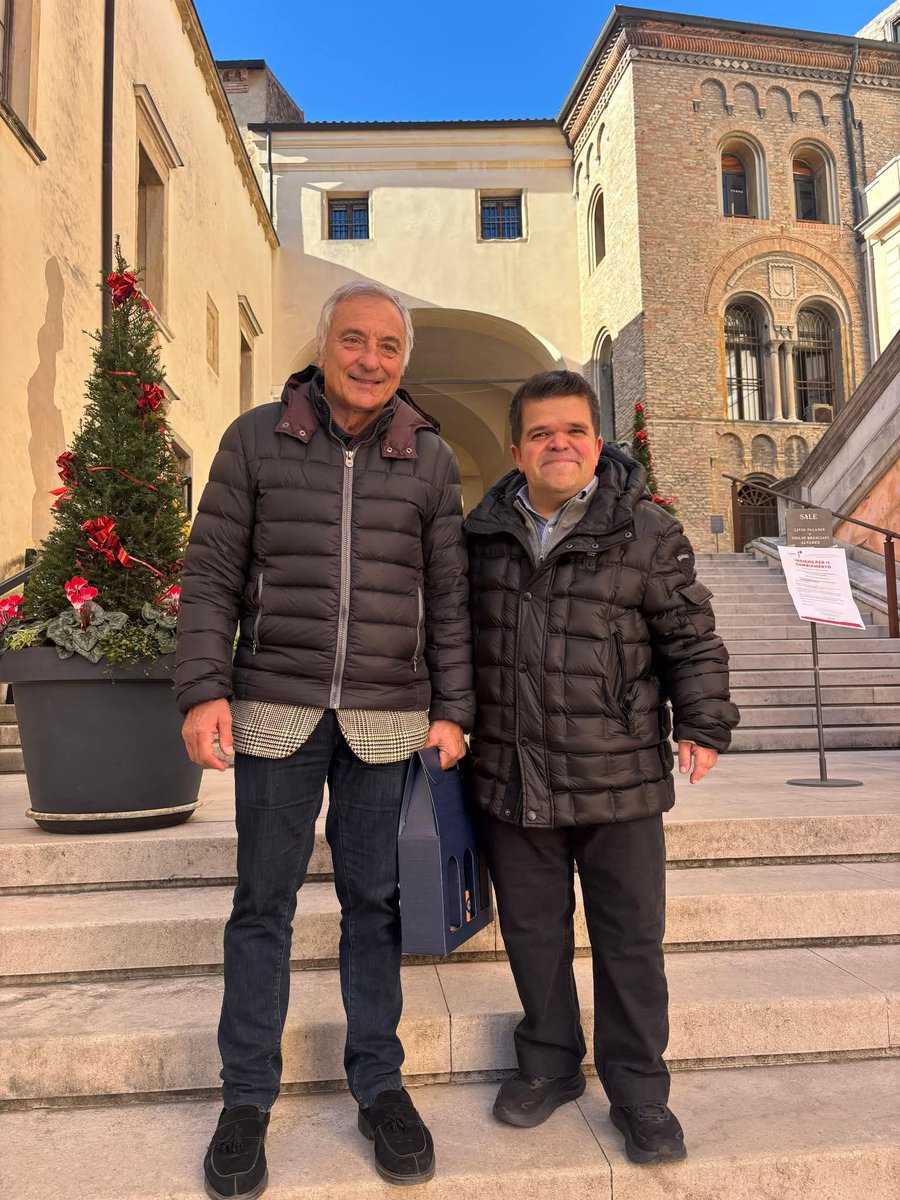 davidemeneghini's tweet photo. È stato un grande onore ospitare oggi a Palazzo Moroni il leggendario #riccardopatrese , protagonista indiscusso della storia della Formula 1 #formula1 https://t.co/gcGUR5zdKA