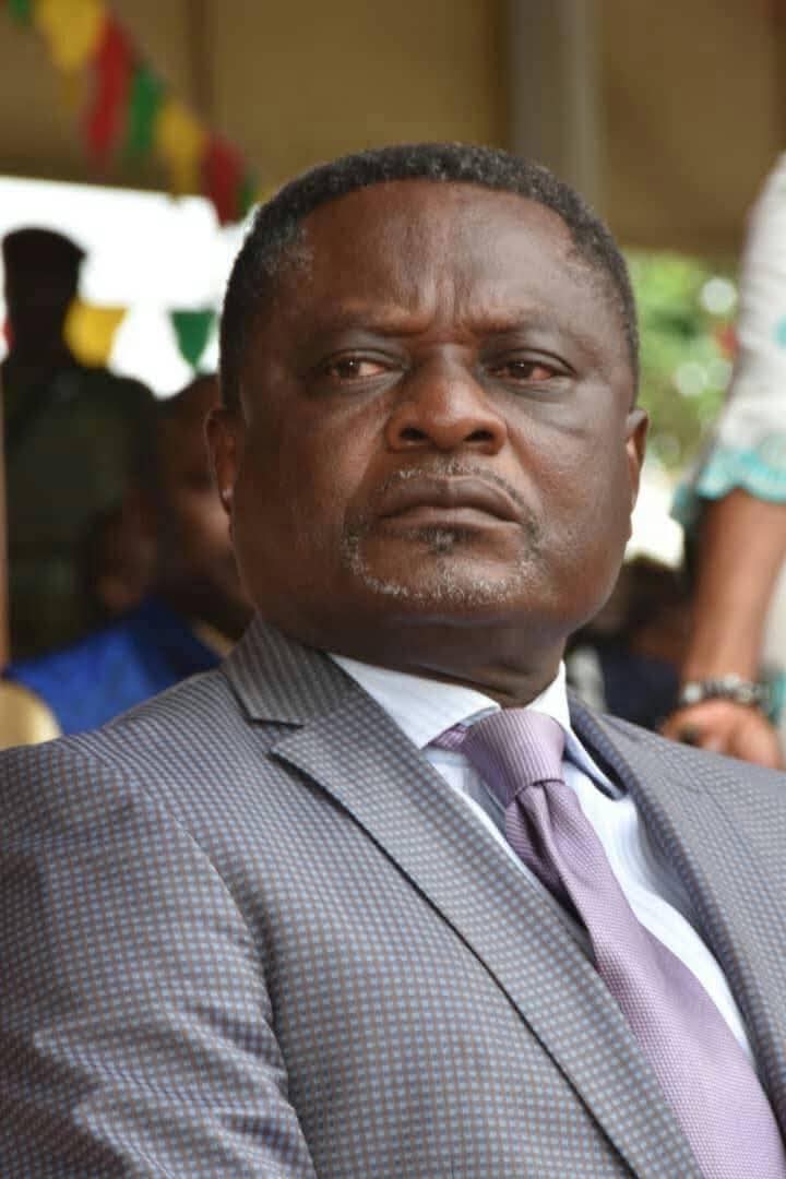 facebook.com/share/p/1DLhmx…
How many will rise above this injustice? What was his alleged wrongdoing? Arrested without warrant of arrest nor convocation and transferred to SED, alleged torture and denial of his oxygen equipment and finally died in detention.