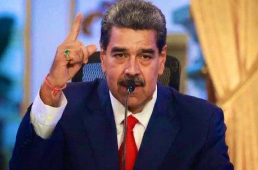 NewsLiberdade's tweet photo. 🚨URGENTE - Trump vai fazer uma reunião de gabinete hoje às 17 para decidir o que fazer com a Venezuela https://t.co/Aso1M6pfG7