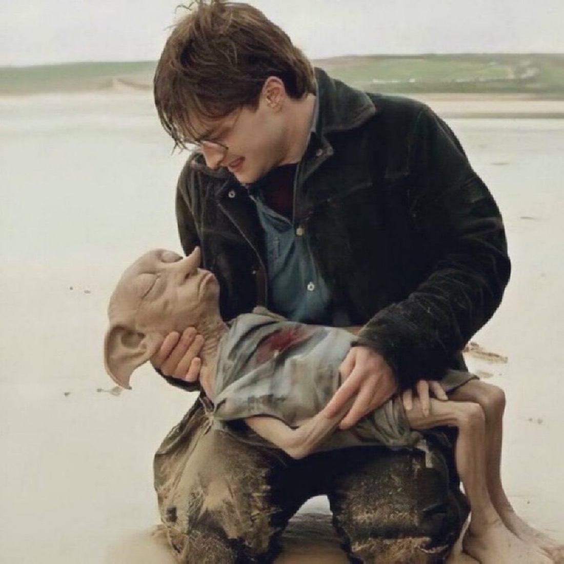 TheDailyHPotter's tweet image. “Don’t cry it’s just a scene” 🥹