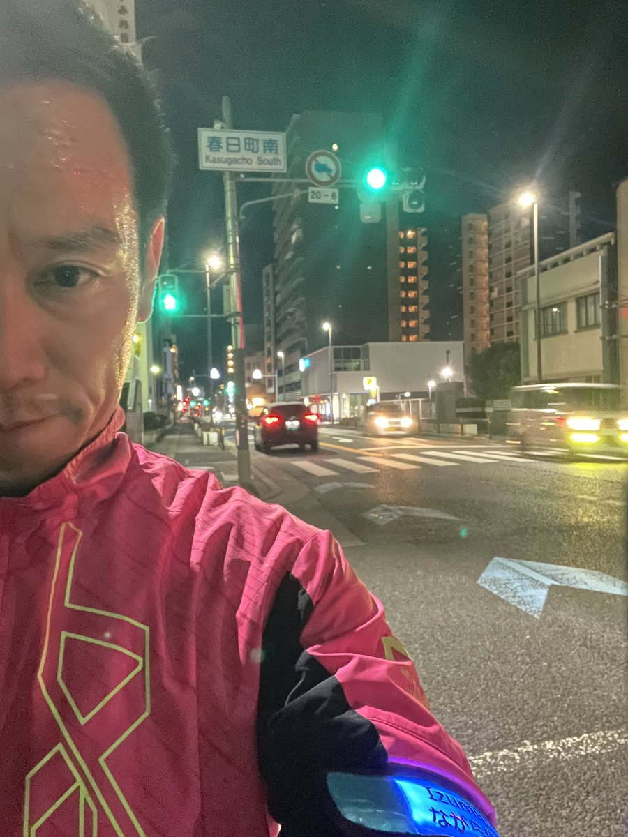 22時から泉大津市内をランニングしながら見守り活動。
「こんばんは、気をつけて」と声をかけてたら「あ、市長さん」と、多くの方に気づいていただきました。ありがとうございました😊

泉大津市では、ながら見守り活動の登録者が296名に増え、輪が広がっています。