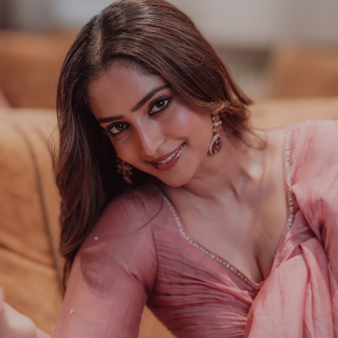 G7F2ATEagAA9mwR?format=jpg&name=medium