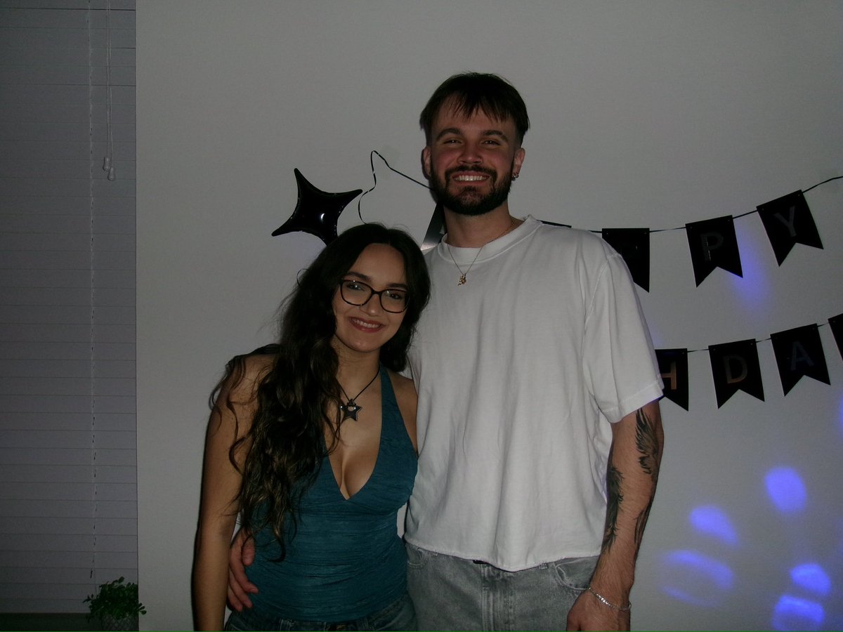 lauren 🪐 tweet media