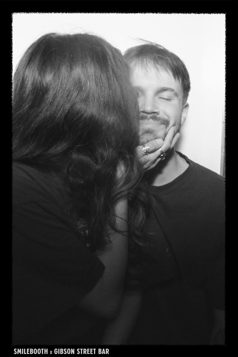 lauren 🪐 tweet media