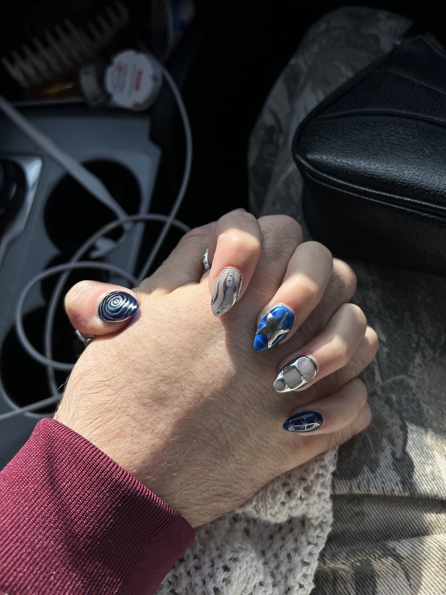 lauren 🪐 tweet media