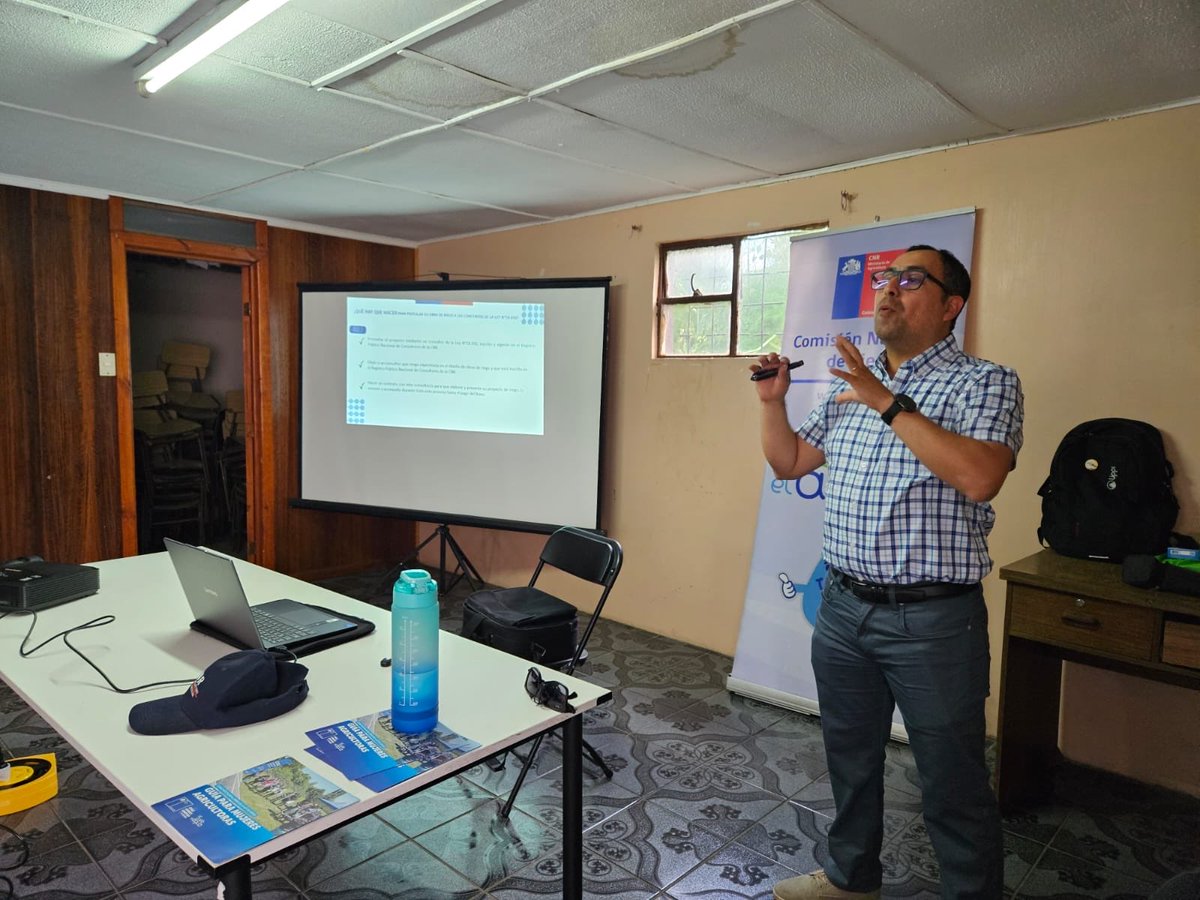 📍Sigue el trabajo en terreno

🔖Durante el pasado sábado, equipo de <a href="/CNRCHILE/">Comisión Nacional de Riego Chile</a> realizó una charla sobre los programas de Pequeña Agricultura y Ley de Riego a horticultores del sector Boca Sur, en la comuna de San Pedro de La Paz.