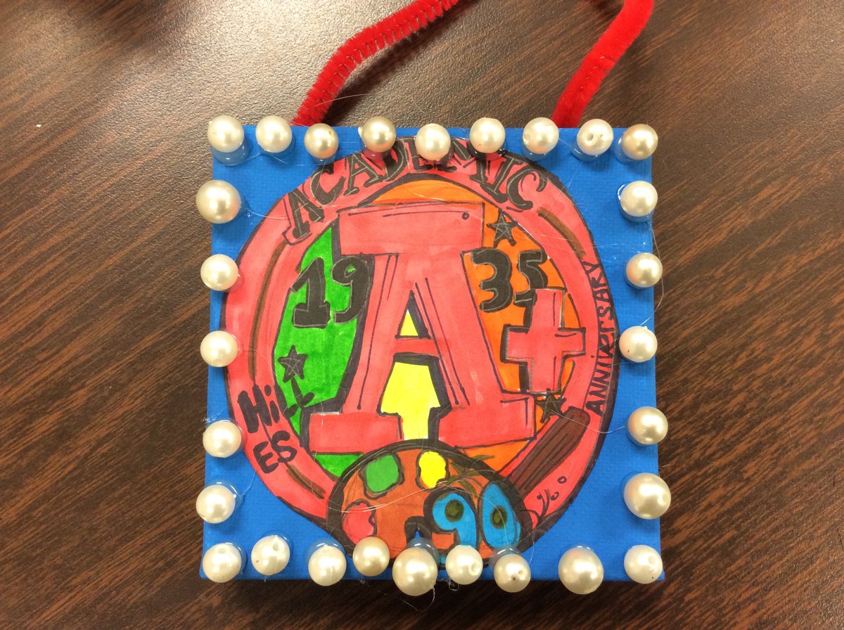 ChrisPerki9302's tweet photo. Hawks Art Club Member, Jazmit Melgar, created the holiday ornament selected to represent Hill Elementary for the Superintendent's holiday display. Very nice work, Jazmit! 🙂🎨#AldineStory https://t.co/cPBciFbPWd