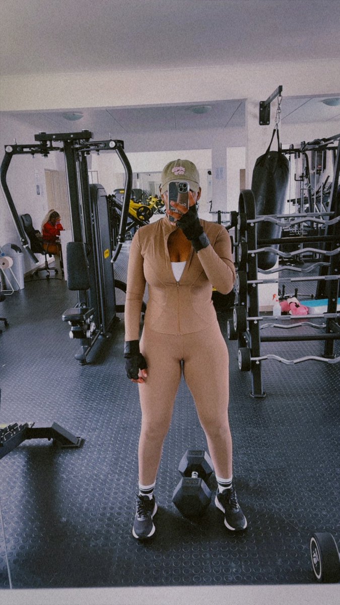 Hello December ✨🤺🤎