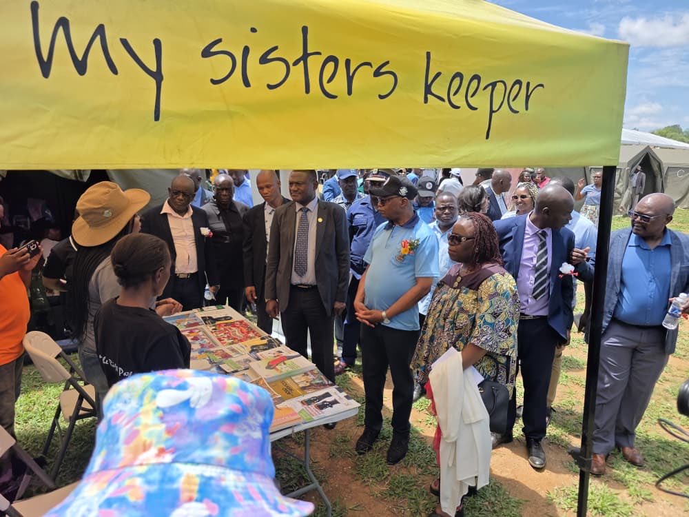 UNZimbabwe's tweet image. Let us commit to scaling community-led delivery, securing sustainable financing, zero tolerance for stigma, and placing people living with HIV in leadership roles. @UNZimbabwe remains committed to #EndAIDS by 2030! @EtonaEkole on #WAD2025