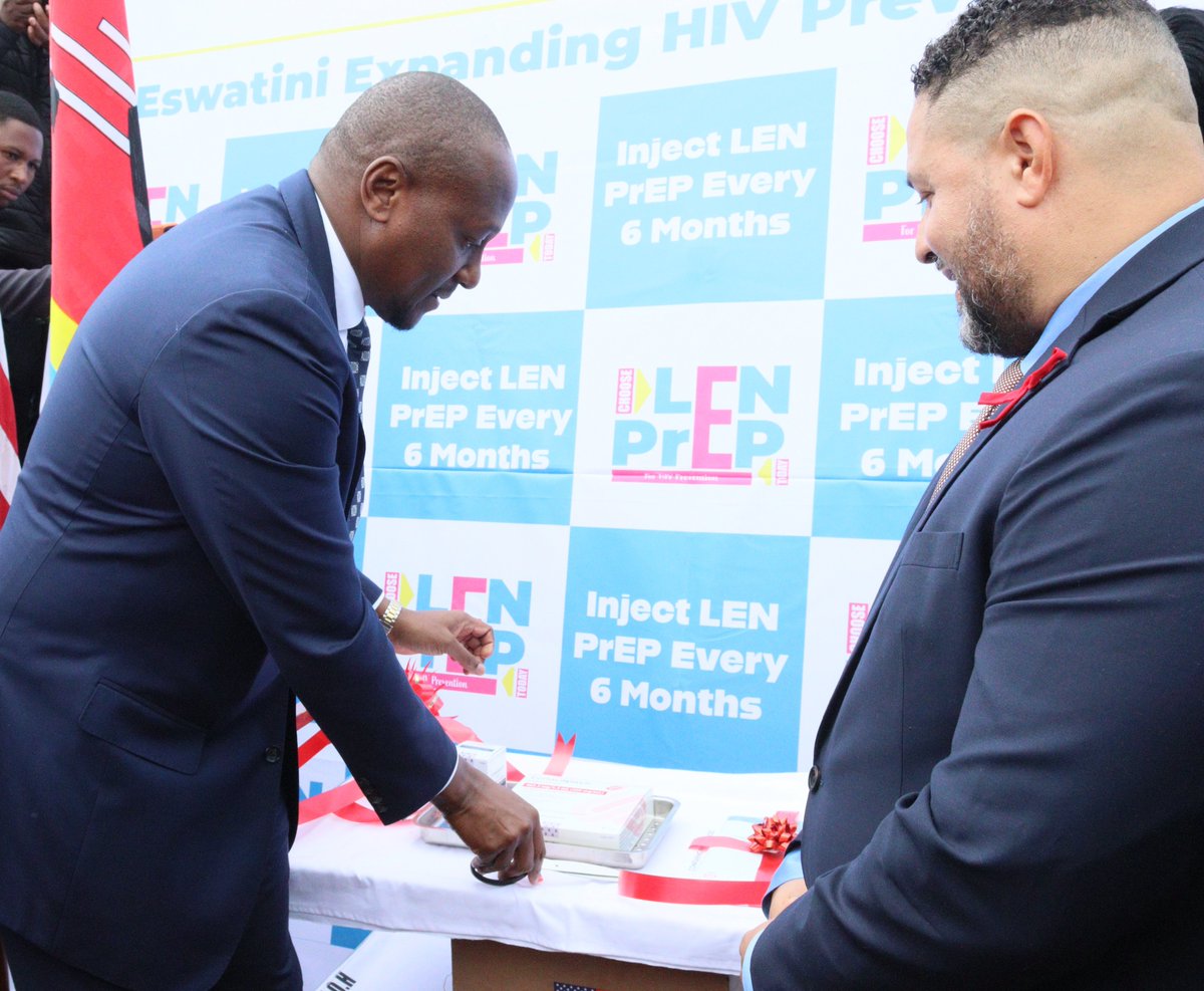 MoH_Eswatini's tweet image. 𝗘𝘀𝘄𝗮𝘁𝗶𝗻𝗶 𝗥𝗼𝗹𝗹𝘀 𝗢𝘂𝘁 𝗟𝗘𝗡
The Kingdom of Eswatini has once again made history in the AIDS response, being the first country to roll out Lenacapavir after its launch today by Prime Minister @RussellMDlamini during the World AIDS Day commemoraiton.
#WorldAIDSDay2025