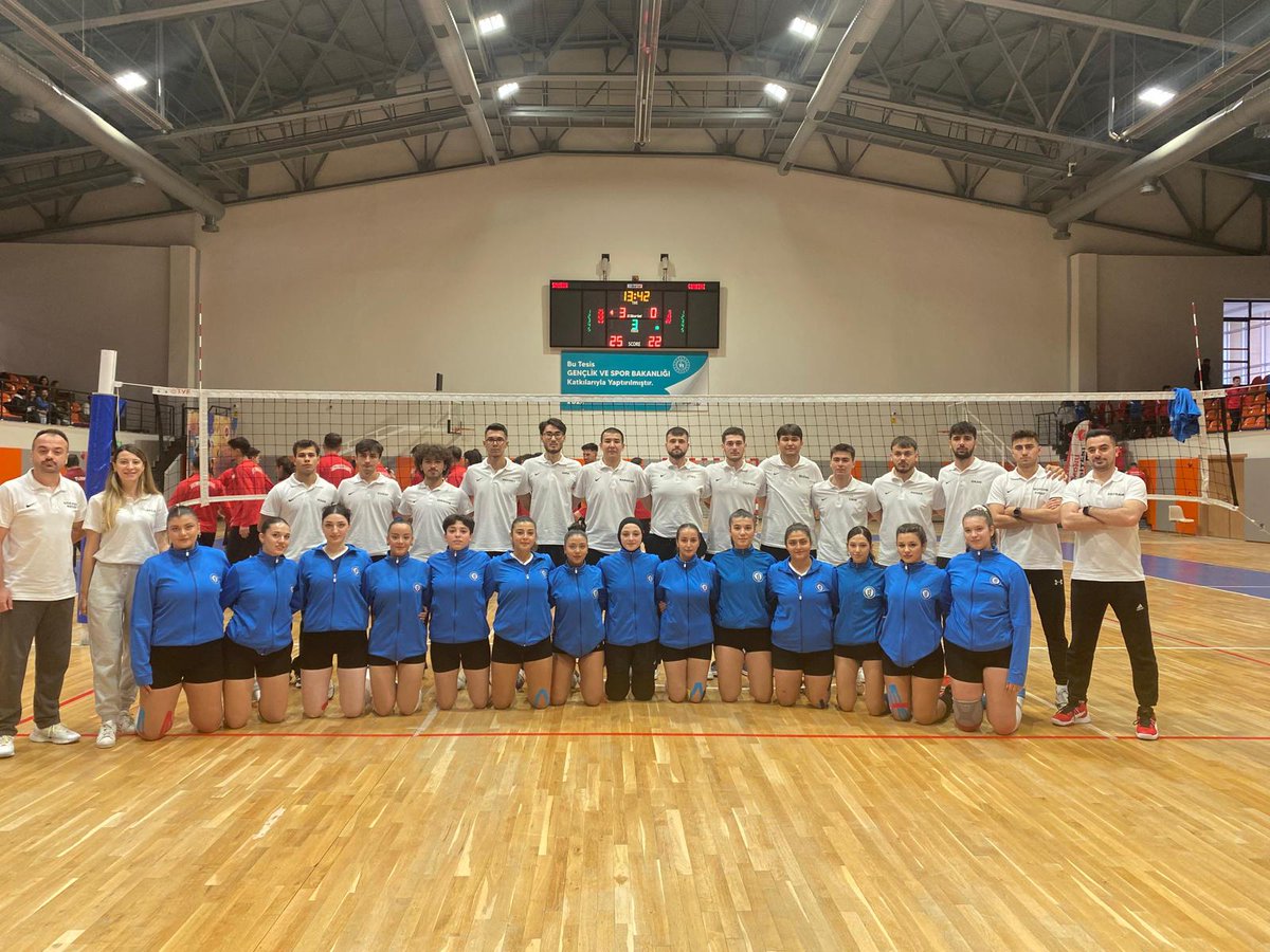 bartinsbf's tweet photo. 24–28 Kasım 2025 tarihleri arasında Kastamonu Üniversitesi ev sahipliğinde düzenlenen ÜNİLİG Grup Müsabakalarında Bartın Üniversitesi Kadın ve Erkek takımlarımız üniversitemizi başarıyla temsil etti. Kadınlar grup müsabakalarını 4’üncü, erkekler ise 5’inci sırada tamamladı. https://t.co/gjGKtLIXSX