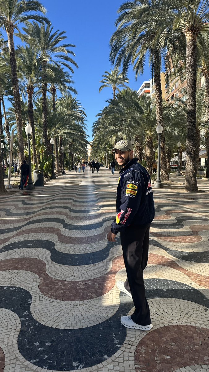 Khalid tweet media