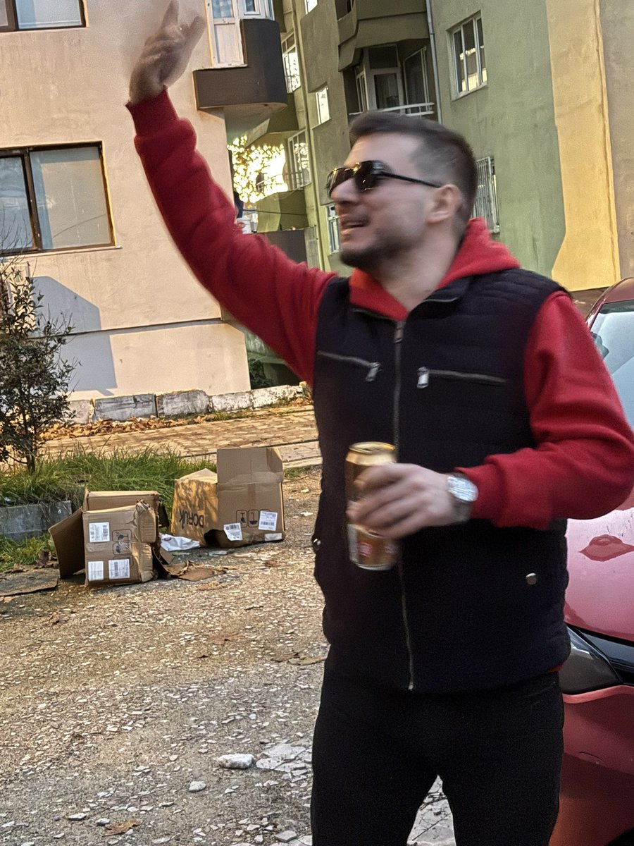 Hani sarı lacivert?