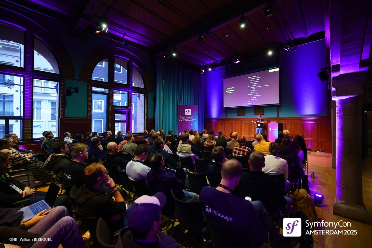 upsundotcom's tweet image. SymfonyCon Amsterdam was incredible. 💙 Great talks, great people, great energy. Thanks to everyone who joined our sessions or stopped by the booth. Until next time @symfony. ☁️✨ 
#SymfonyCon #Upsun