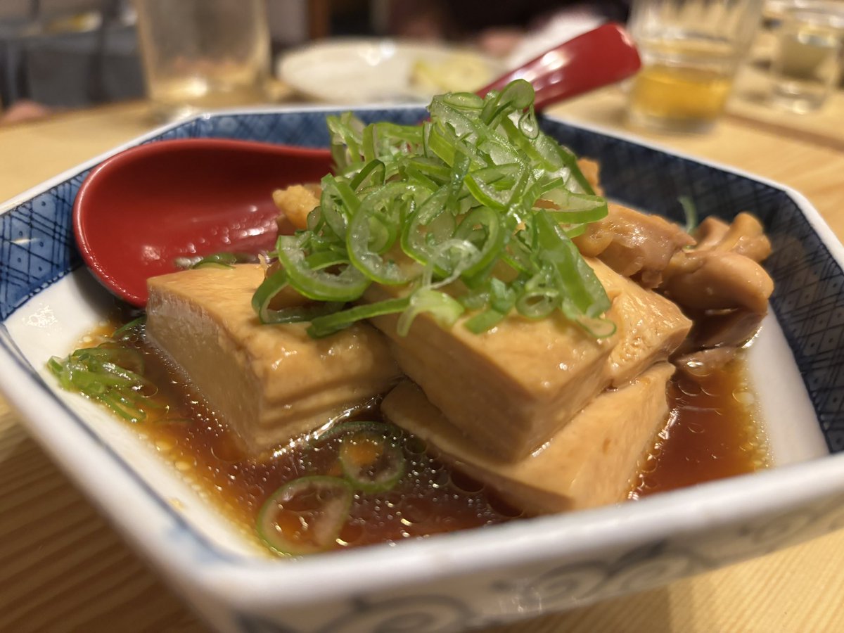 umedaya1's tweet photo. 板橋に
とんでもない鰻重がありました

料理もちゃんとしてて

焼鳥もうすぎる

場所は内緒🤫 https://t.co/tURIiDfq1x
