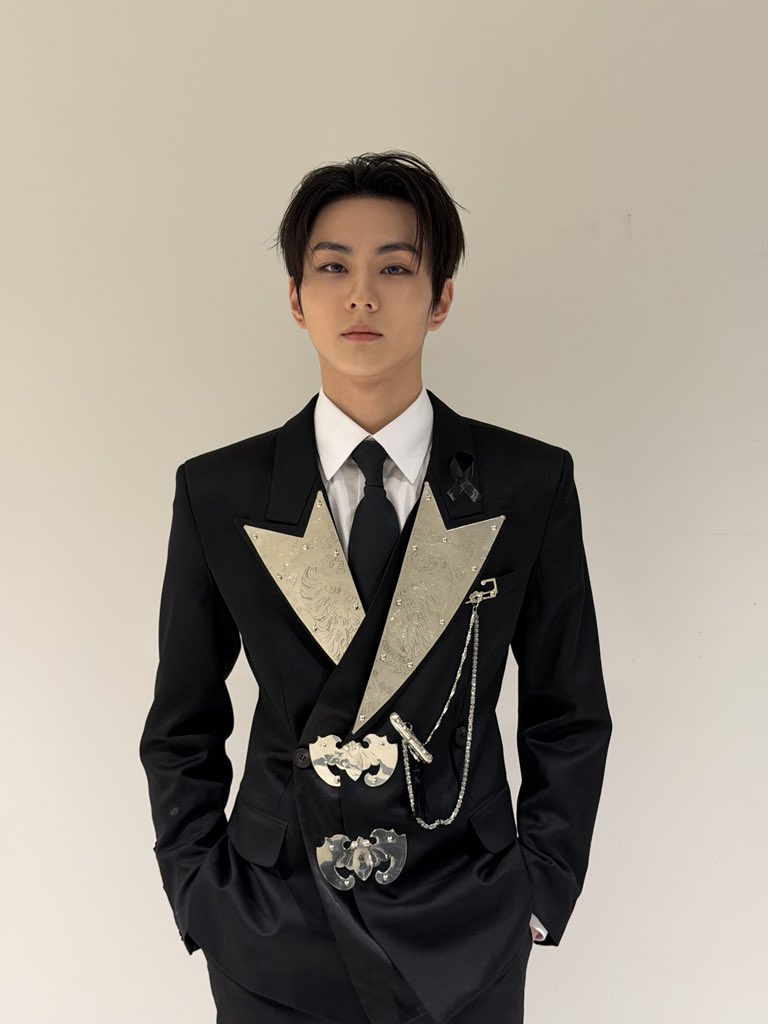 AsiaEnhypen's tweet image. WVRS | 251202

#JUNGWON 🌟 wrote a post:

Good night

#정원 #ENHYPEN #엔하이픈 @ENHYPEN_members @ENHYPEN