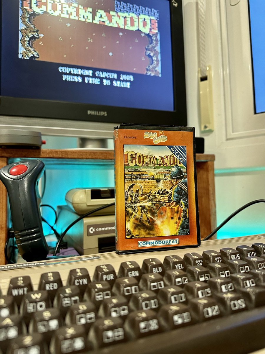 turk182es's tweet image. Peu importe la plateforme, Commando est toujours aussi fun ! 
Bonne soirée les amis !
#Retroblog #retro #retrogaming #oldies #Commodore #retroComputer #Vintage #Jeuxvideo #Videogames #Commando #C64