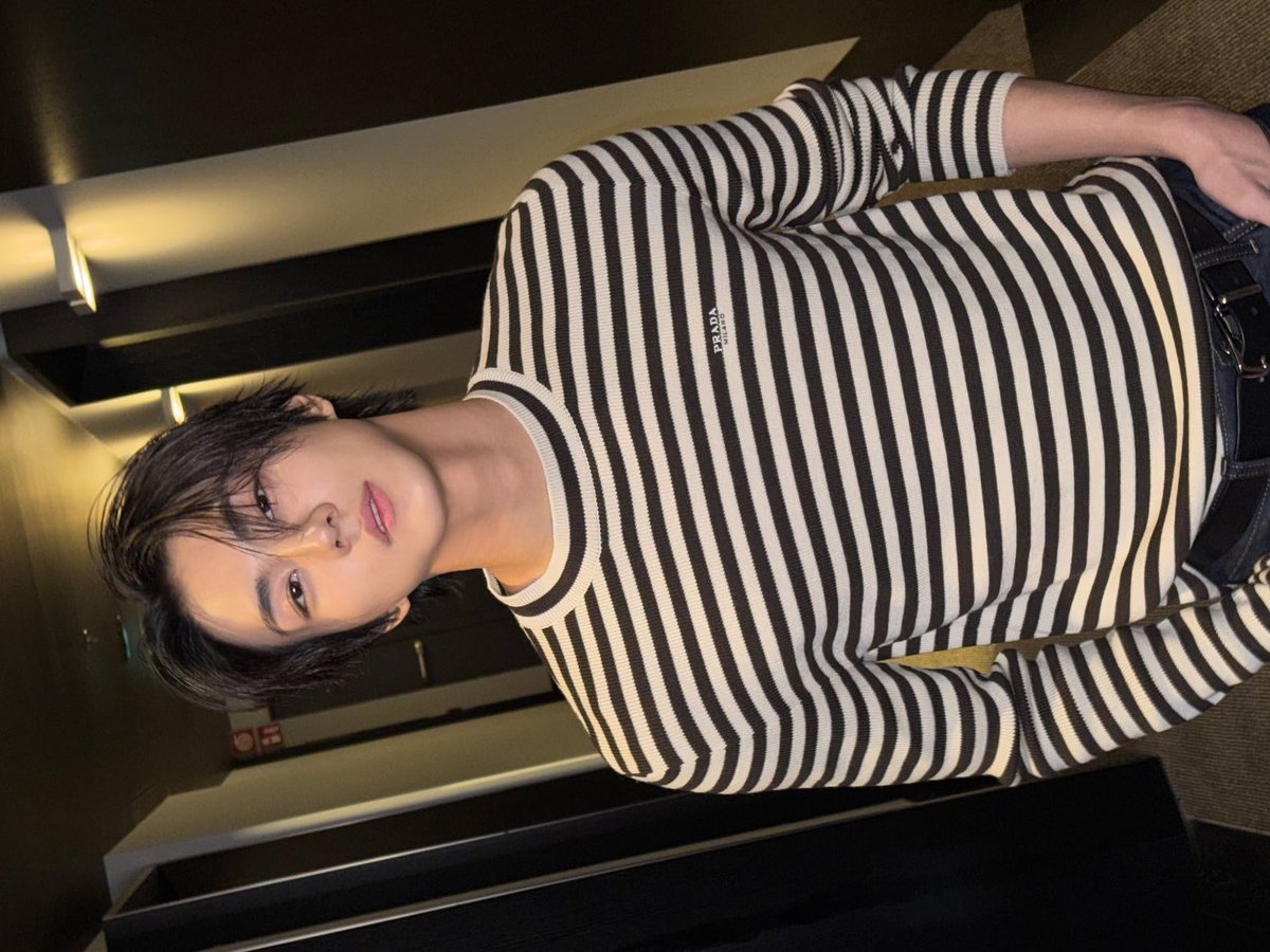 febbnine's tweet image. Jungwon…….. 😱😱😱😱😱😱😱😱🩶👀