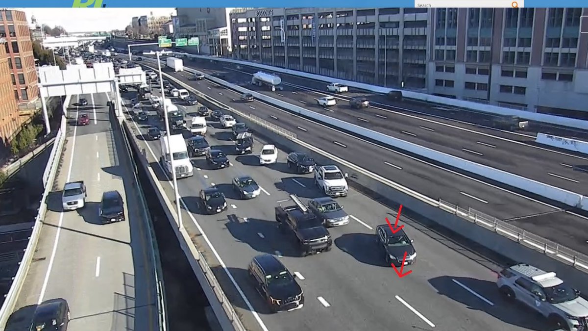 RIBNS's tweet image. If you're traveling 95 S/B in front of the mall, please #moveright to avoid the accident. The left two lanes are blocked. #slowdown