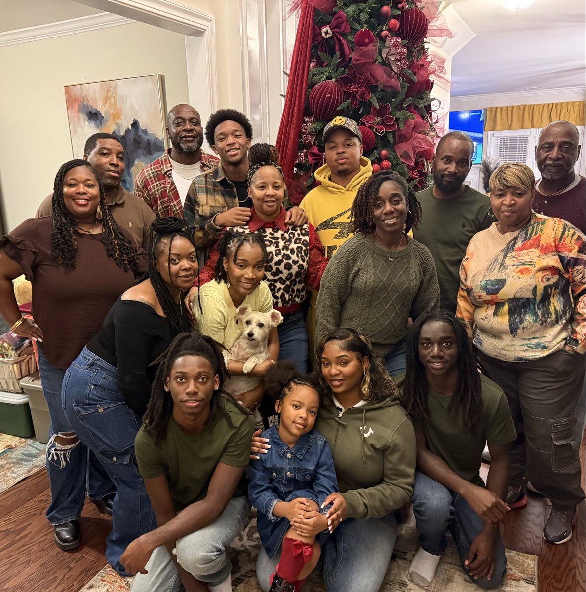 Family first. They’re my motivation, my reason, and my why. Thankful for every moment 🙏🏽 

Hope everyone had a great Thanksgiving and a safe break 🦃
#family #Thanksgiving2025