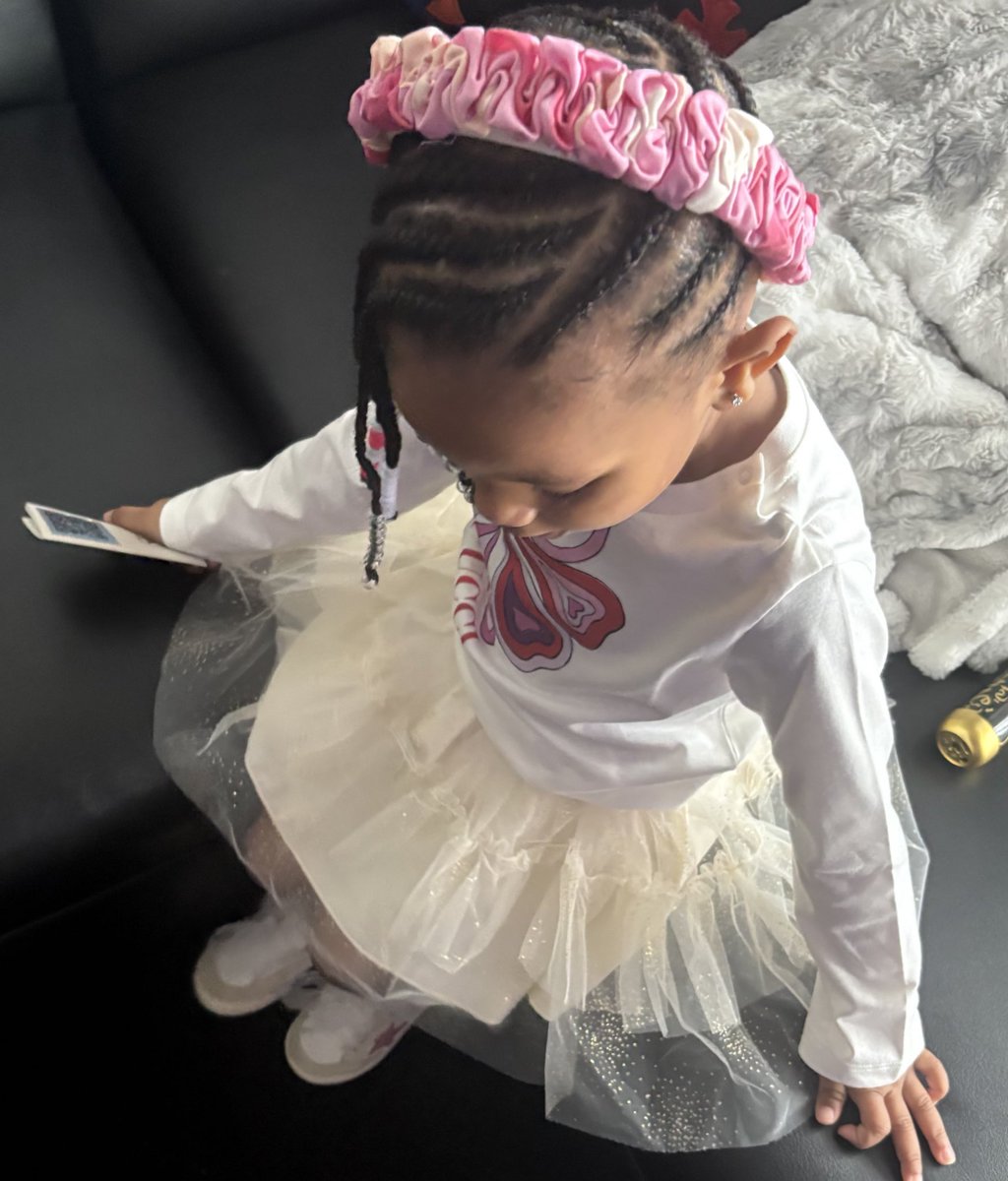 baehelpcap's tweet image. her bluey party came to life 💖