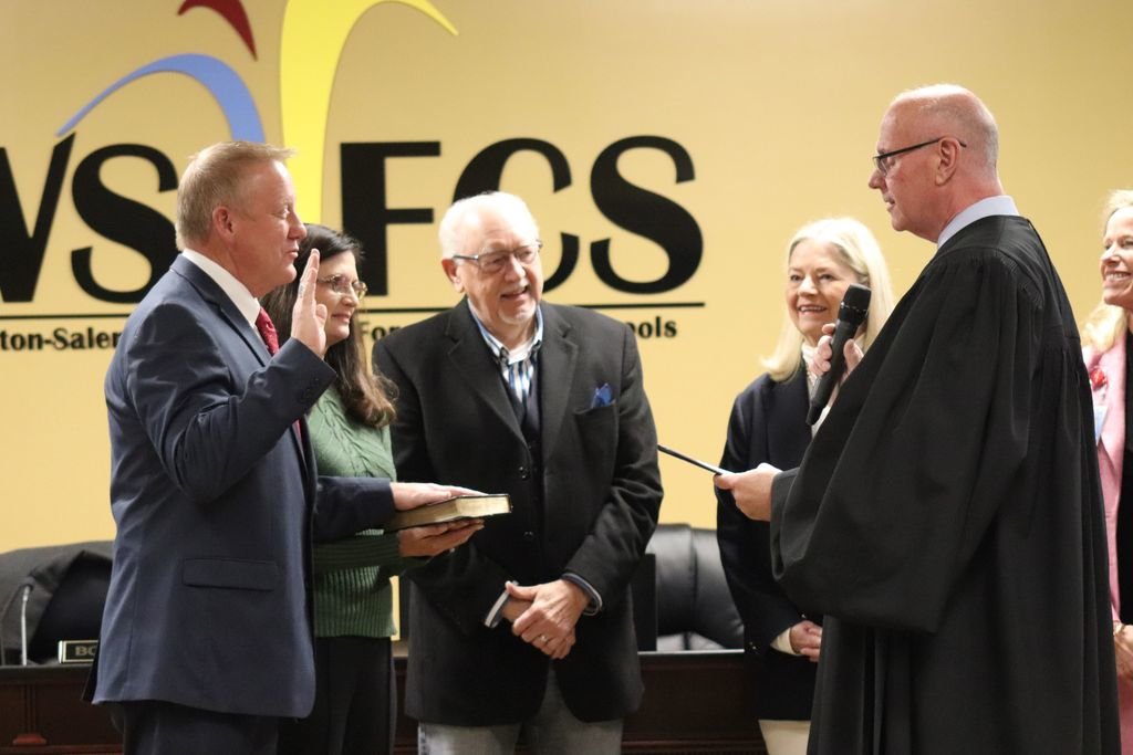 wsfcs's tweet image. Dr. Don Phipps is officially the new Superintendent of Winston-Salem/Forsyth County Schools following his swearing-in ceremony on Monday morning. Welcome to the team, Superintendent Phipps! Learn more on our website at wsfcs.k12.nc.us/article/2572194.

#wsfcs