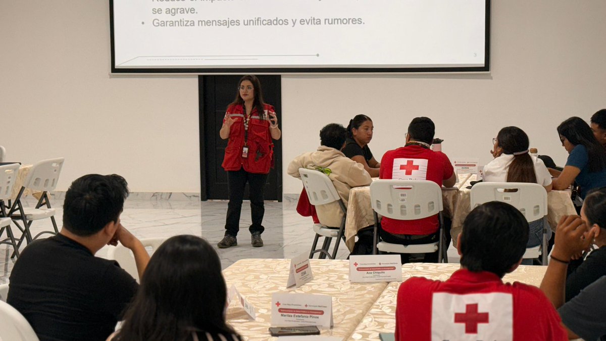 📍Se desarrolló el “Entrenamiento de Salud Pública en Emergencias”, en el cual, los cruzrojistas: Pablo Malla, Alex Minga y Cristian Ayala, participaron activamente en este encuentro enriqueciendo así sus conocimientos y habilidades. ❤️✨

#ReafirmamosNuestroCompromisoPorLaVida