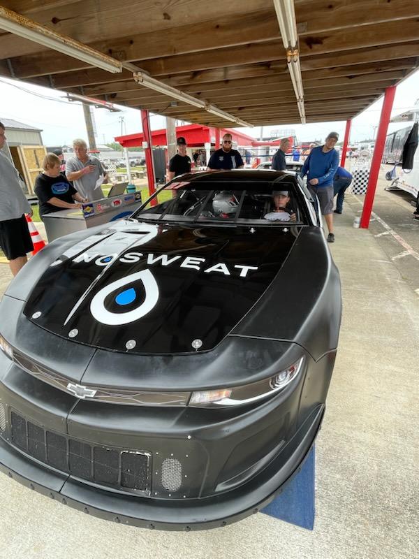 Big shoutout to NoSweat Ambassador for his finish at the 10th Annual Bigley Memorial! 🏁🔥 

He put together a solid race and finished 17th, proudly running the NoSweat logo on the hood. Great to see him out there!

Use CODY27 for 20% off: NoSweatco.com