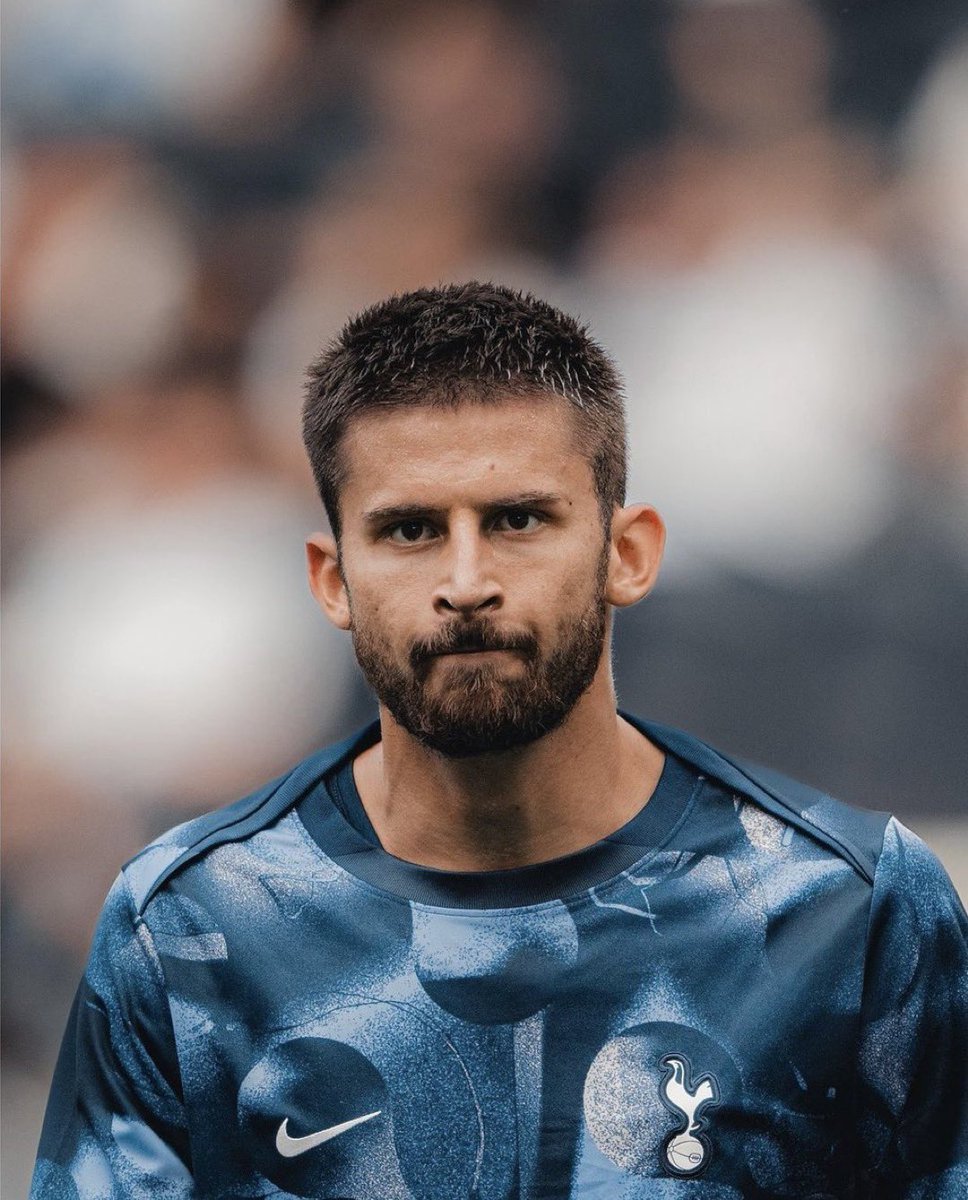 TottenhamTiers's tweet photo. Inter Milan really appreciate Guglielmo Vicario. They tried to sign him previously, but couldn’t pull it off. 

Right now, Vicario is fully focused on #Tottenham, but Inter are keeping an eye on things. If in 2026 there’s even a small opening for a possible transfer, Inter would be ready.

[@FabrizioRomano] 🥇
